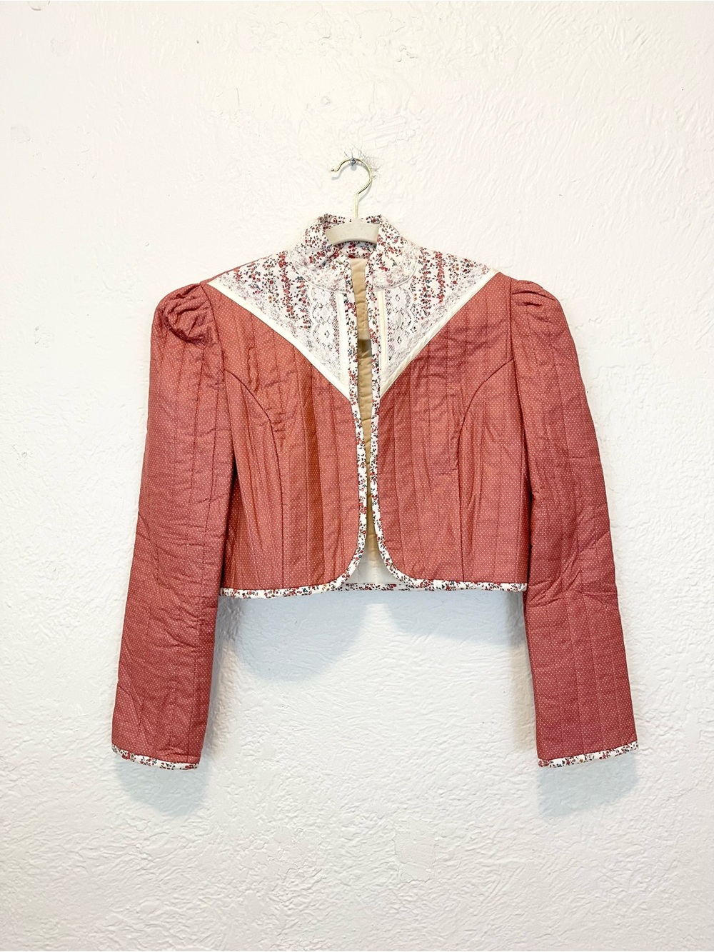 Vintage Quilted Jacket Prairie Cottagecore Farmhouse Rose Pink Cream Floral S